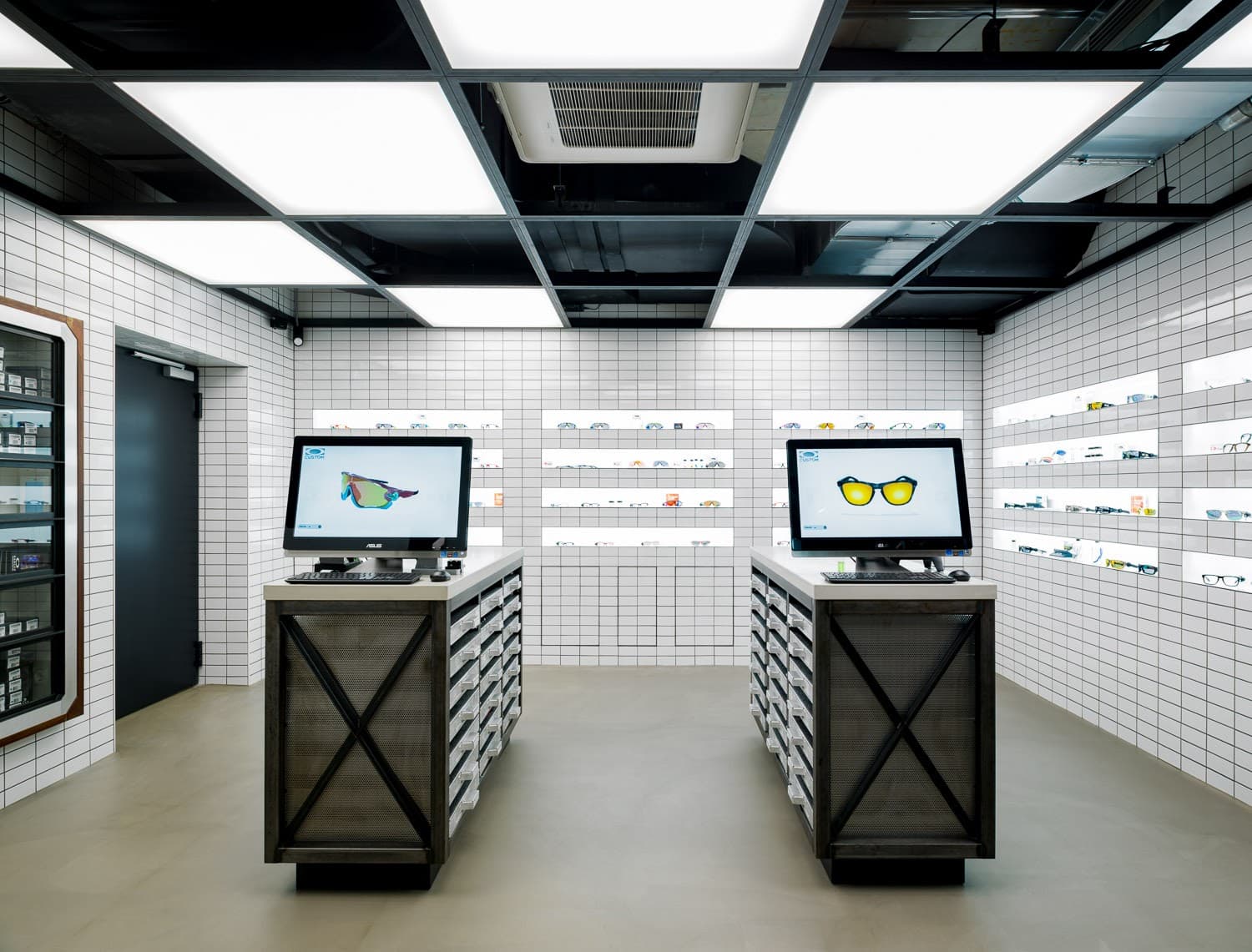 oakley flagship fassade münchen